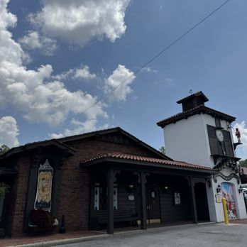 Schnitzelbank Restaurant — Socially Versed listing