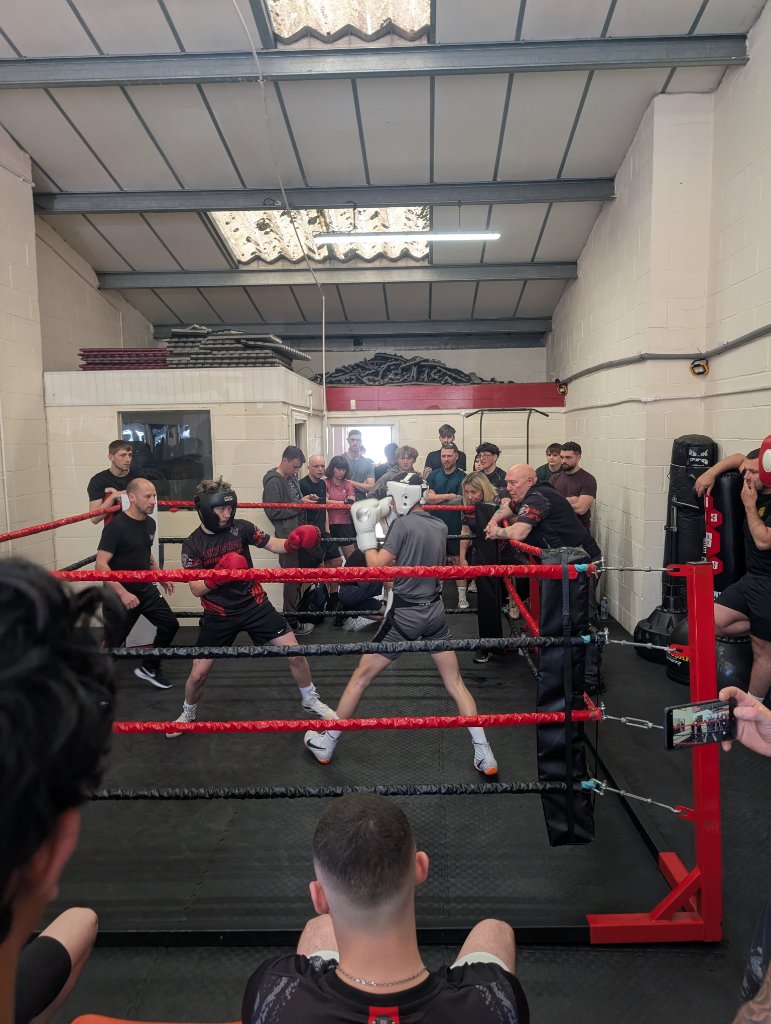 Members training at Basingstoke Boxing Classes — photo 3 from our Hatch Warren gym at Unit E7 Grafton Way RG22 6HY