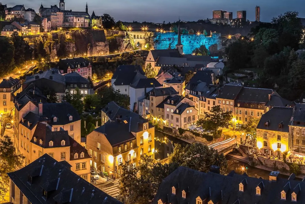Luxembourg: Leading Europe's AI Business Revolution