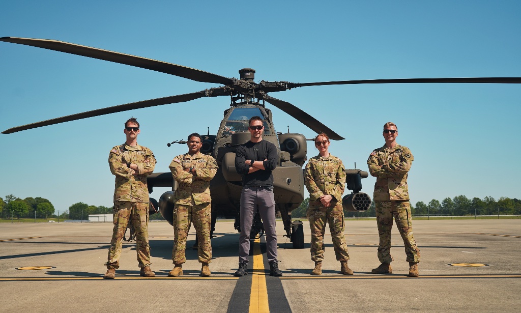 AH-64 Apache documentary premiere