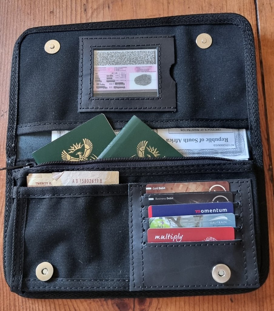 Dual Pocket Design