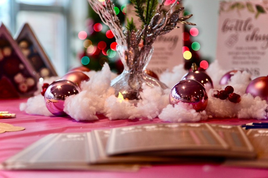 Christmas baby shower table decoration setup