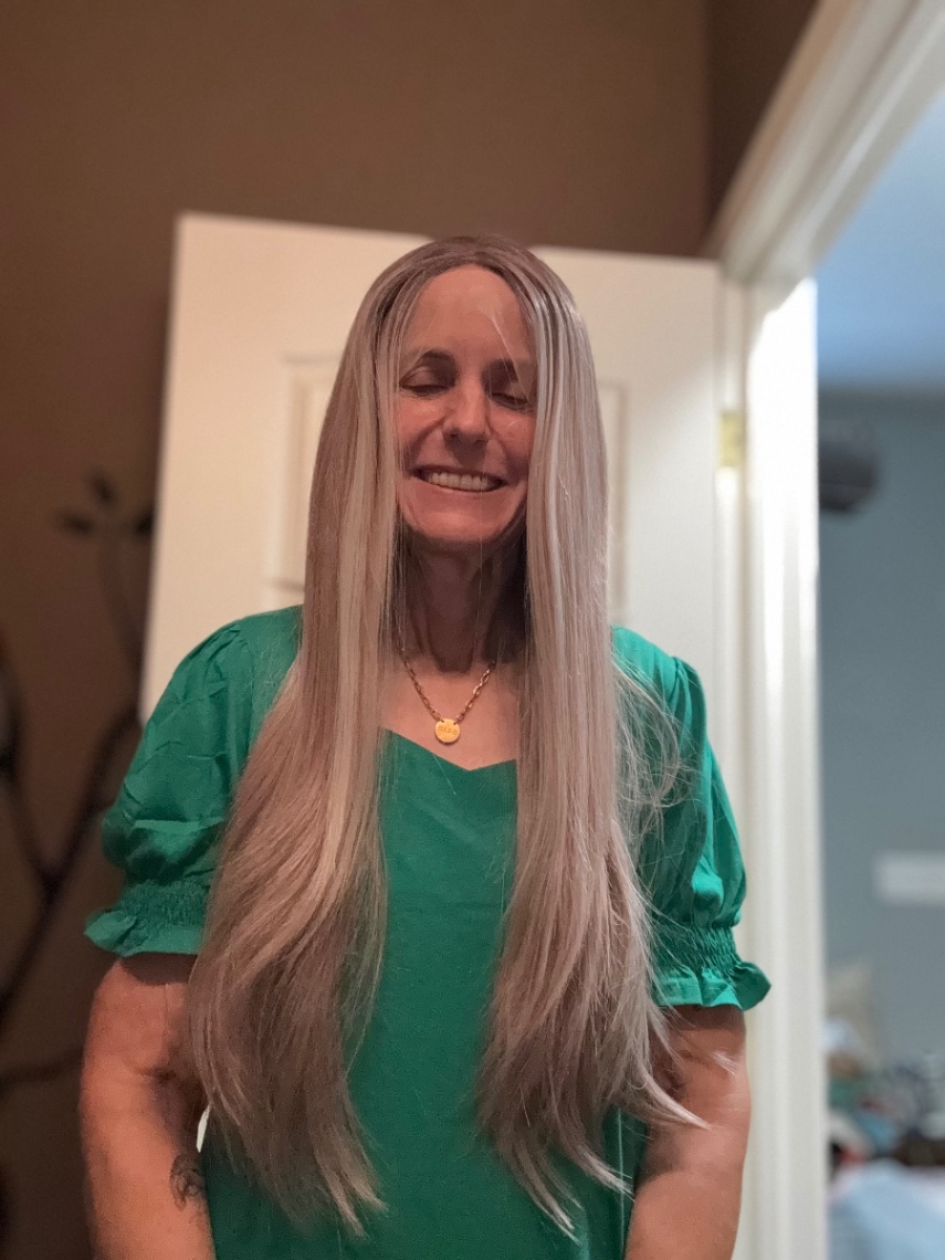 Long blonde/ light brown wig