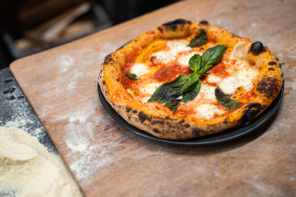 Pizza artisanale aux ingrédients frais - Dolce Farniente