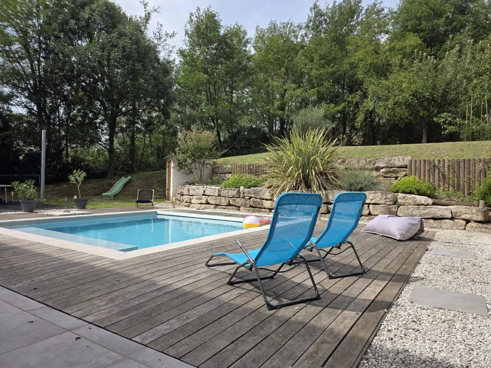 Maison avec piscine dans la vallée de l'Ozon