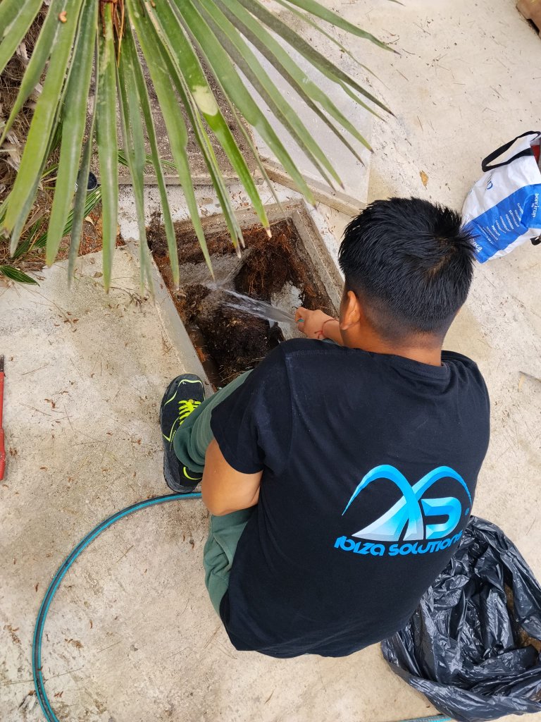 Limpieza a presión de tuberías con raíces en Ibiza