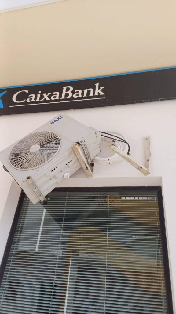 Mantenimiento Integral de Todas las Sucursales CaixaBank en Ibiza