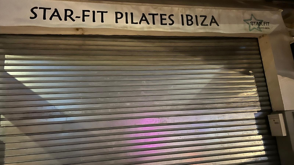 Reparación de persiana comercial en Star-Fit Pilates