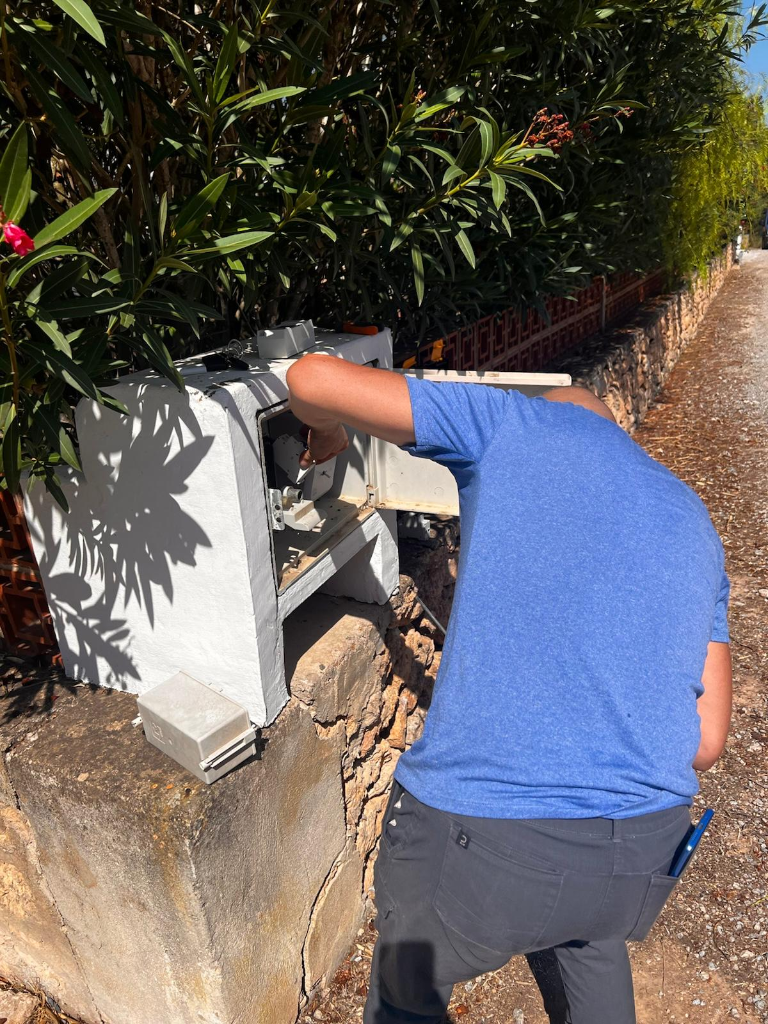 Instalación eléctrica completada en vivienda rural de Ibiza