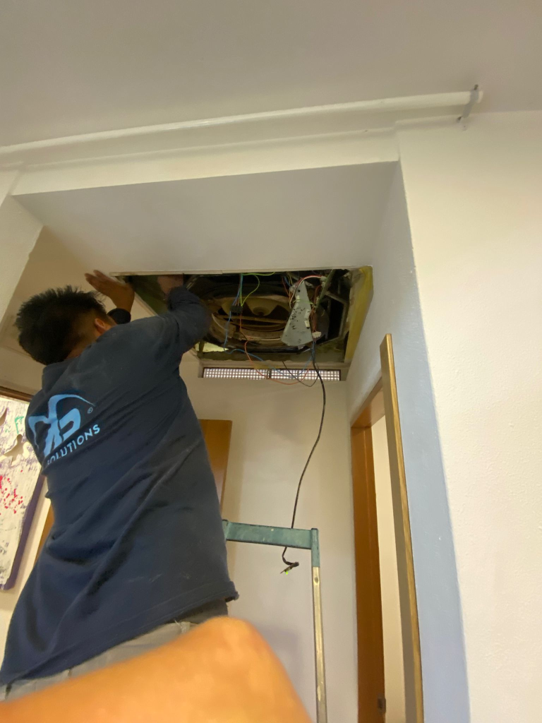 Reparación de Aire Acondicionado con Placa Descatalogada