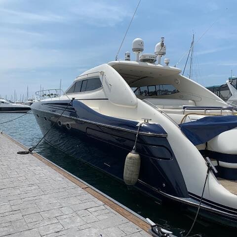 Sportfishing yacht transom