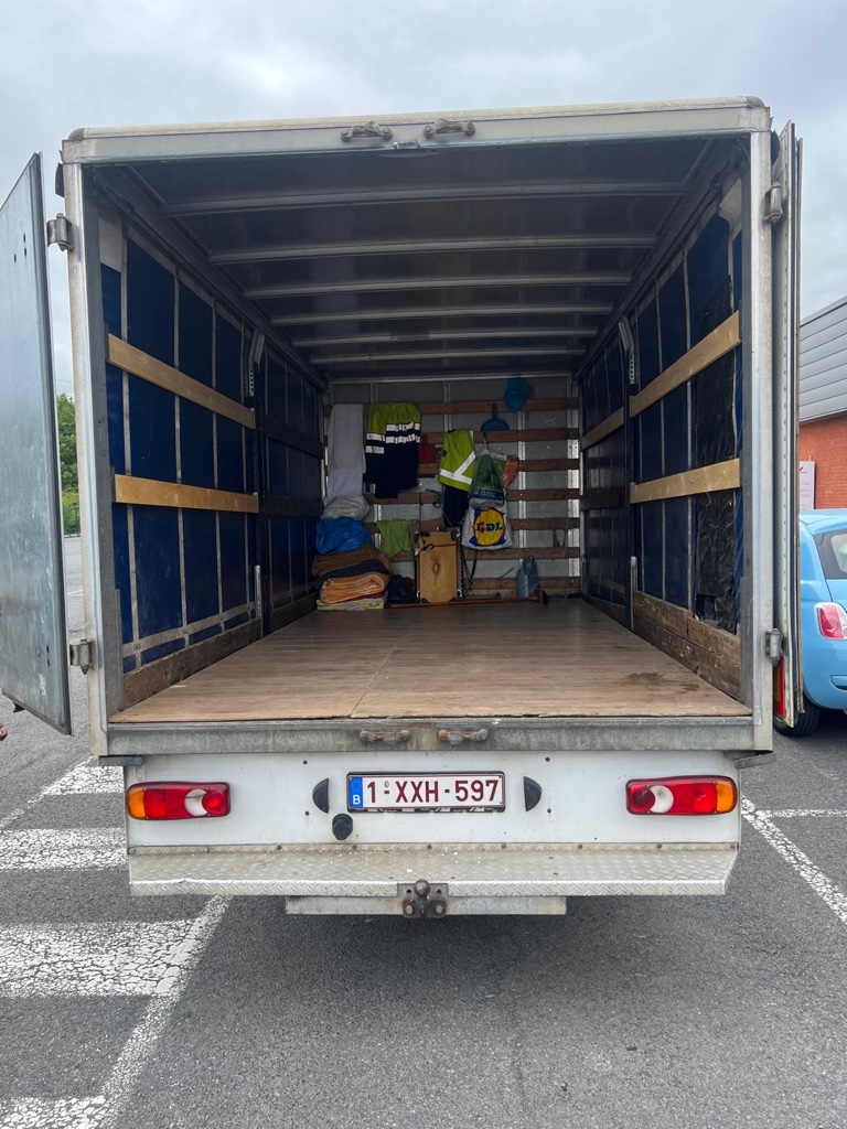 Camion de déménagement - vue arrière