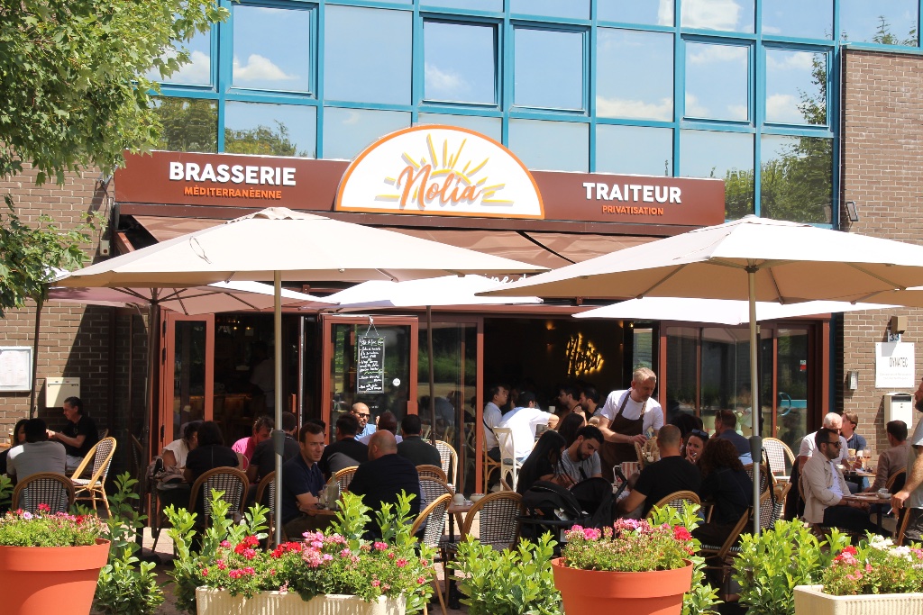 L'entrée de la brasserie
