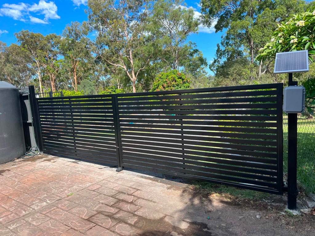Horizontal Slat Swing Gate with Solar