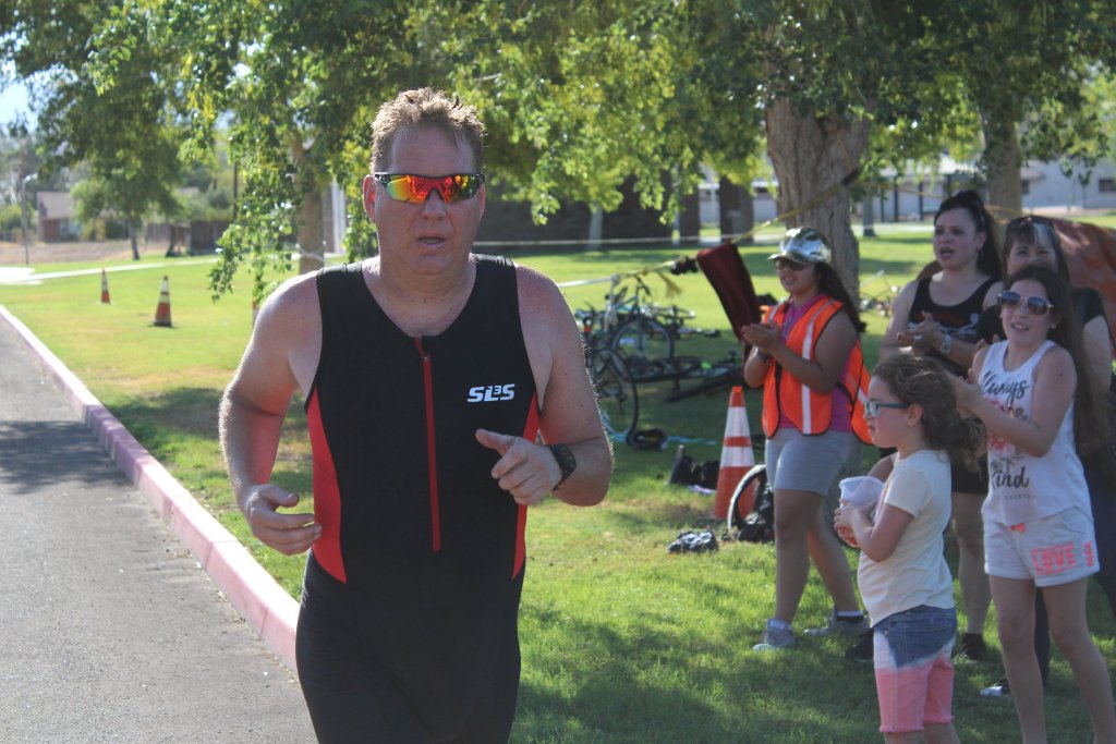 Desert Juggernauts team group photo at triathlon event