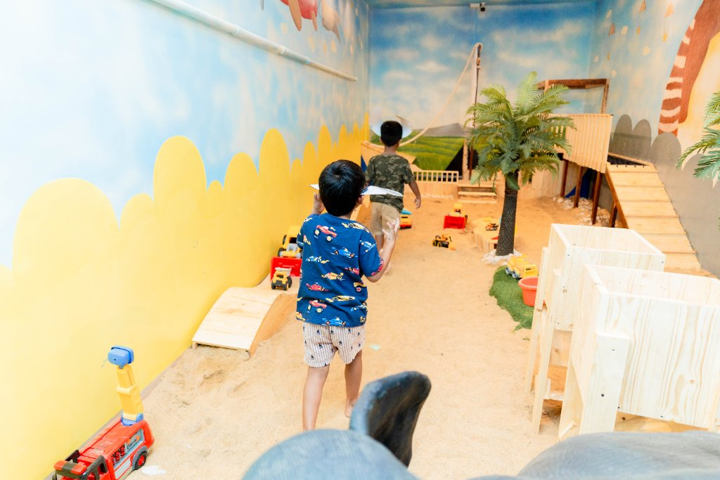 Indoor Sand & Mini Beach