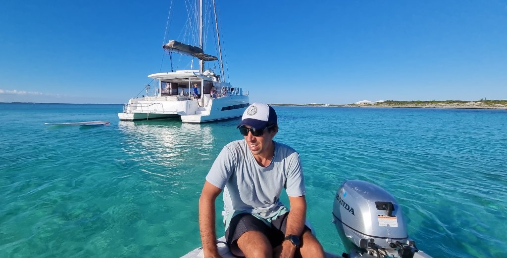Bali 4.3 at anchor, Exuma, Bahamas (2023)