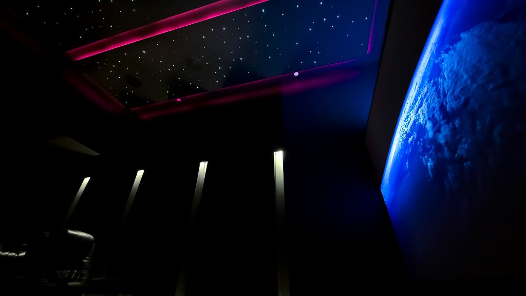 Green lighting detail