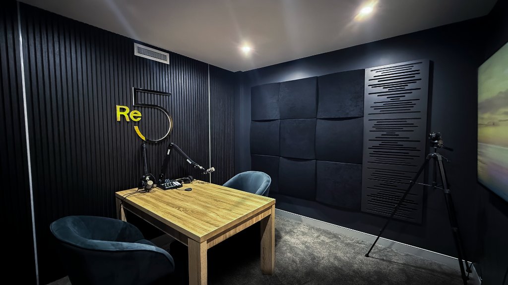 Studio Sony Display