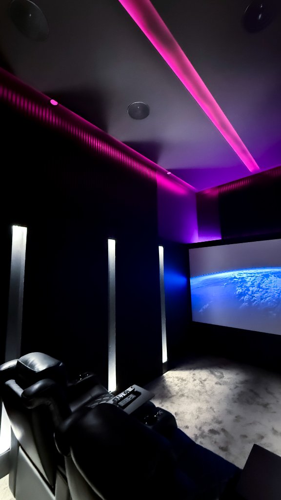 Green LED & screen playing