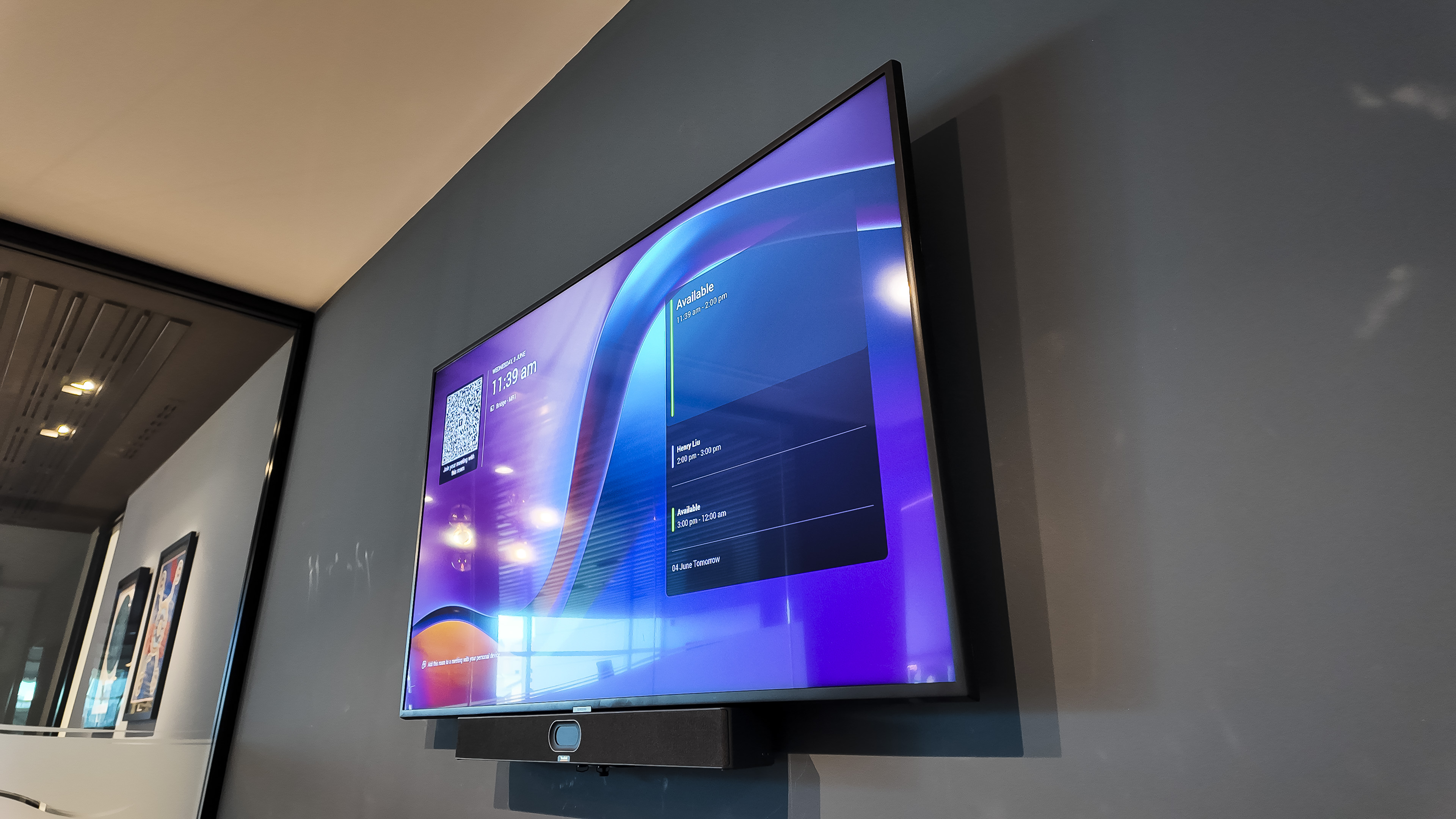 Boardroom — Screen & Projection