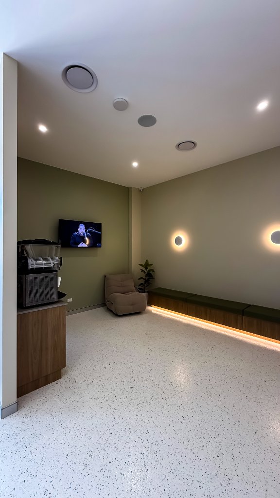 Waiting Area Wide