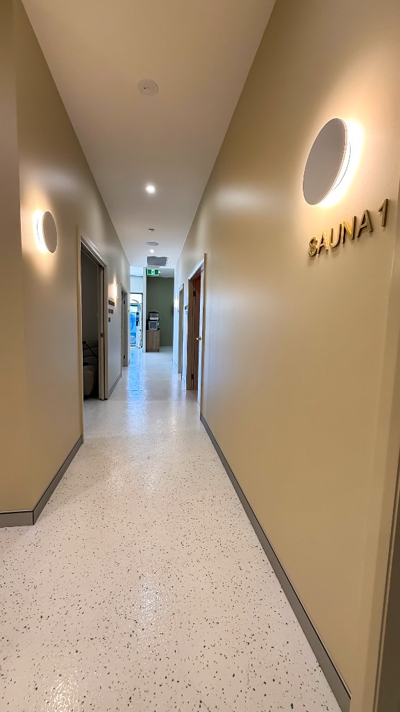 Sauna 1 Entry