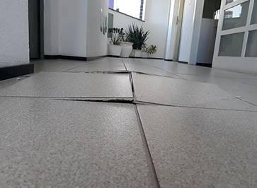Desplacamento de revestimento cerâmico
