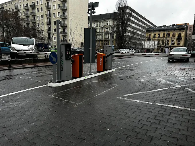 Parking Piotrkowska 182, Piotrkowska 182, Łódź