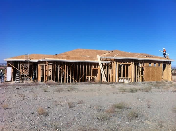Framing crew on site