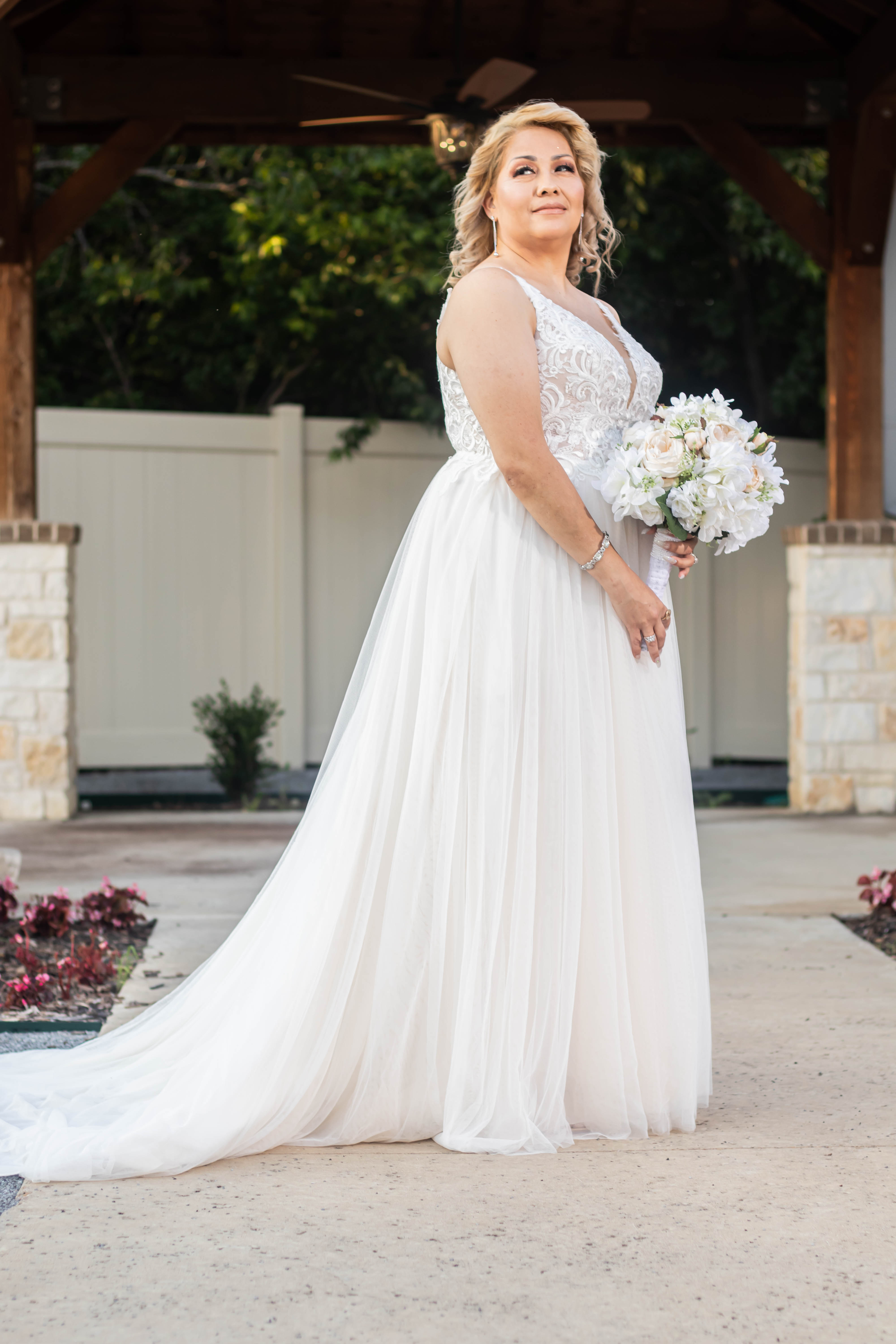 Bride portrait by DC Luxe Photos