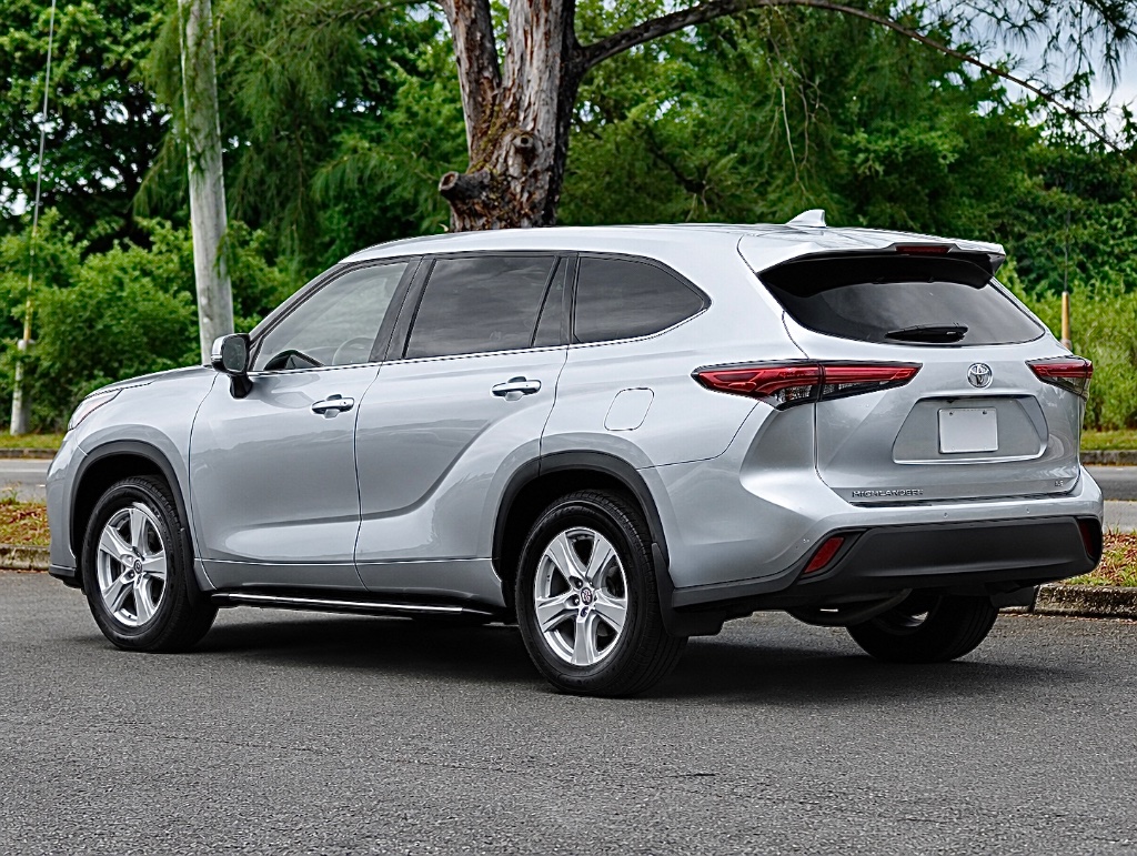 Toyota Highlander LE