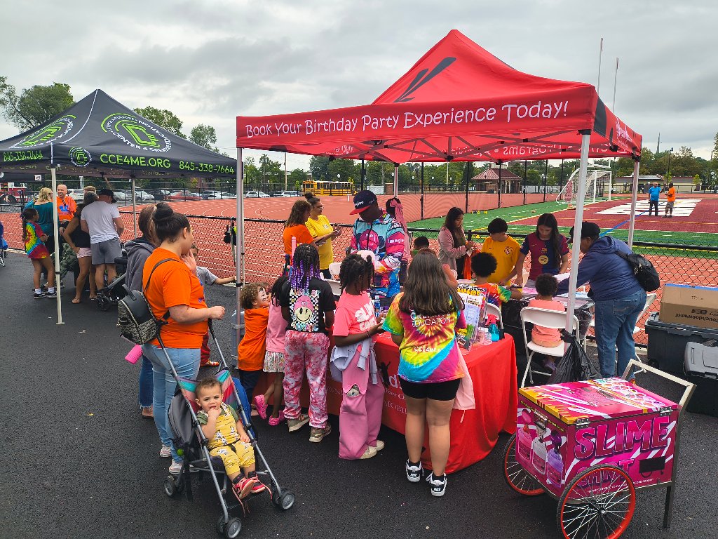 MyKingstonKids families at a community event