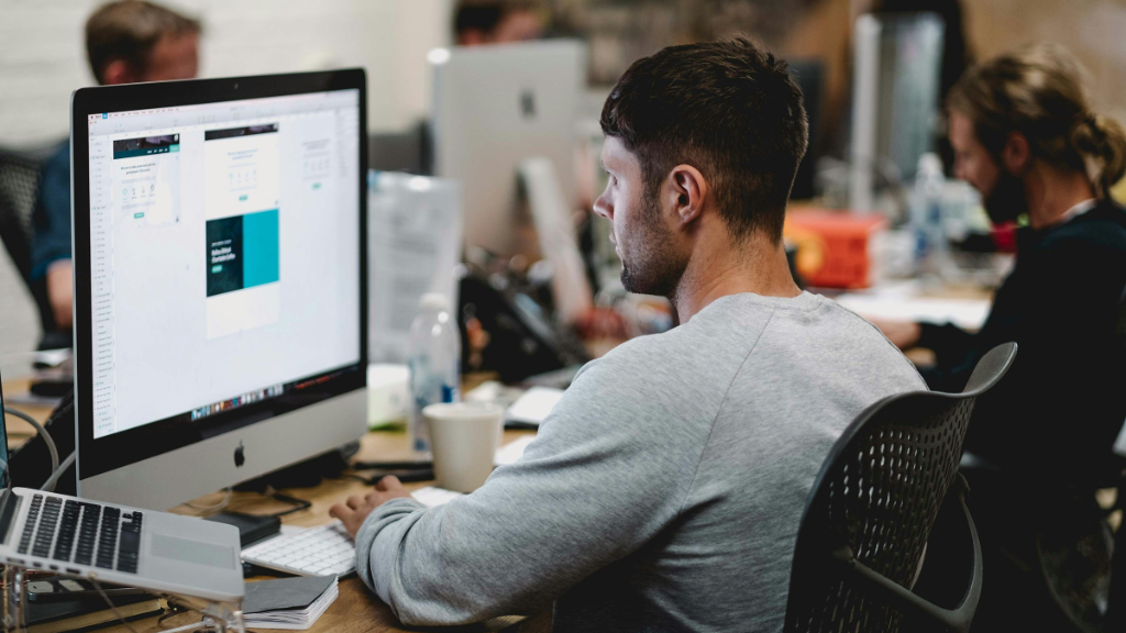How to Set Your Studio's Hourly Rate (A Simple Formula)