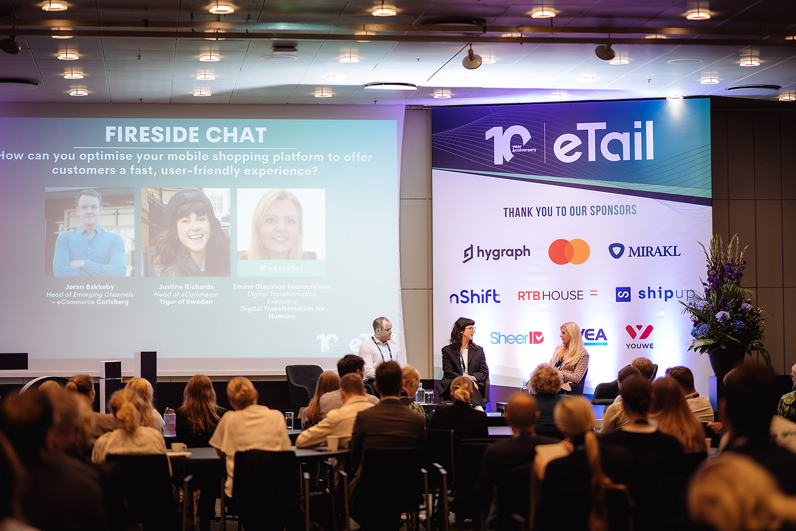 Emi Olausson Fourounjieva moderating a fireside chat at eTail Nordic