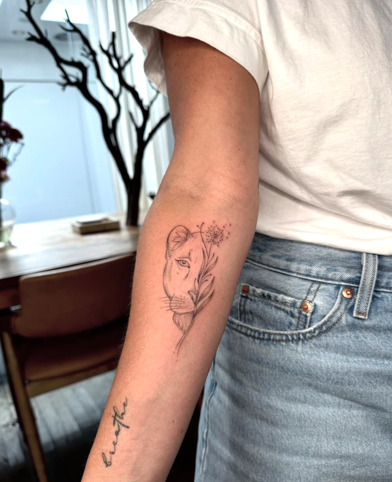 fine line tattoo by Bruno Townse at The Sunroom LA, Santa Monica CA