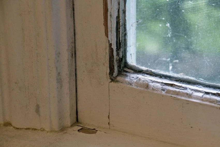 Energy-efficient window installation in River Falls area home