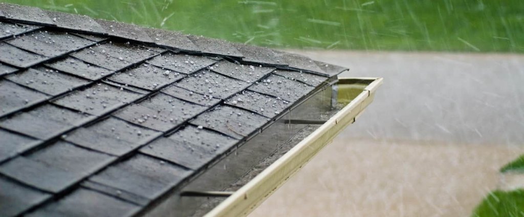 Seamless gutter system installed on Woodbury area home