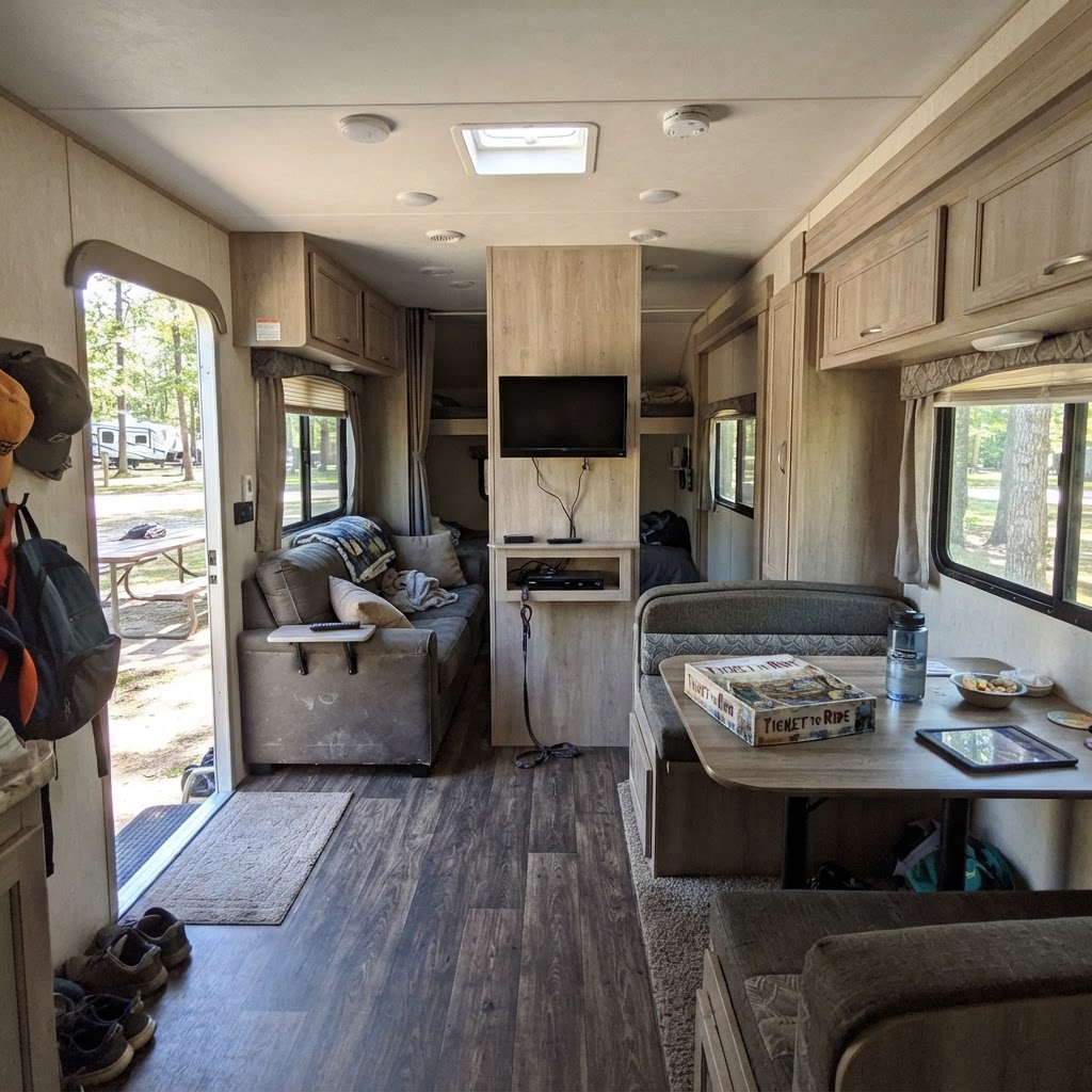 Spacious Catalina Legacy Family Bunkhouse 3
