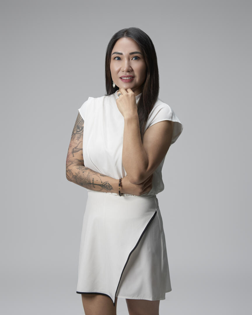 Yengyee Lor