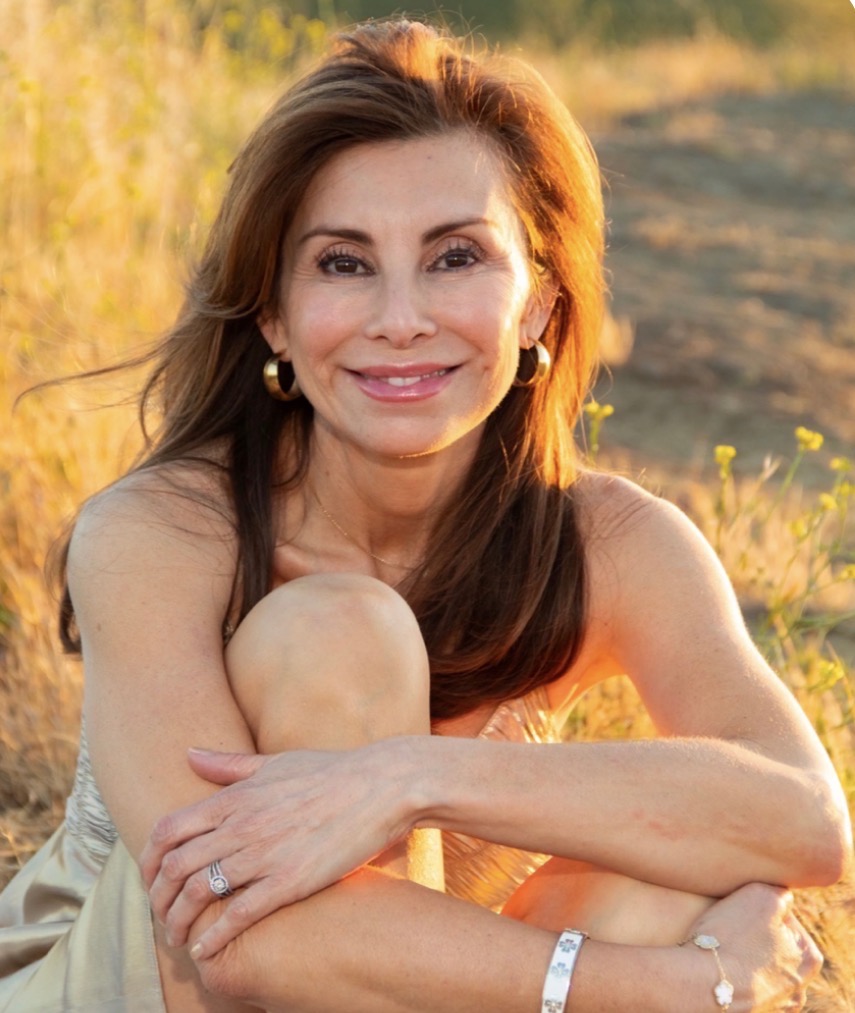 Dr. Stefanie Mikulics