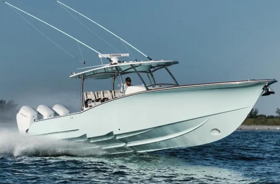 Luxury boats for sale on Gulf Coast waters - Bluewater Yacht Sales