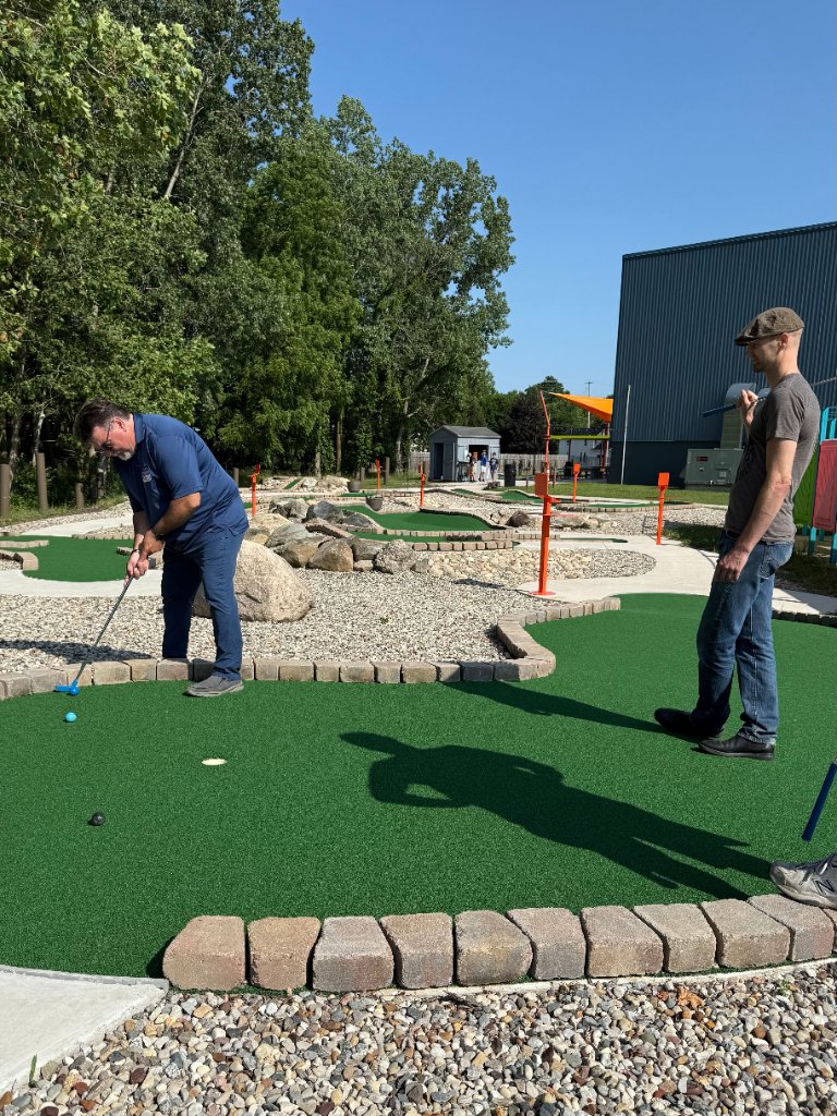 Adventure Mini Golf