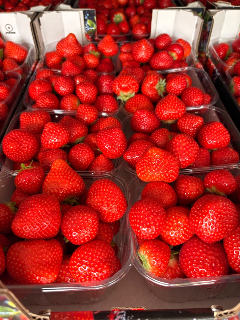 Dikke verse aardbeien