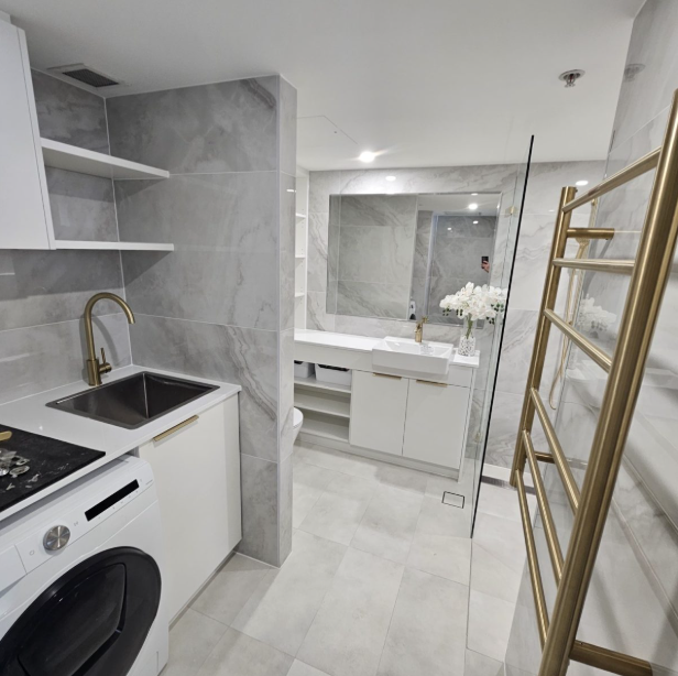 Combined bathroom & laundry renovation