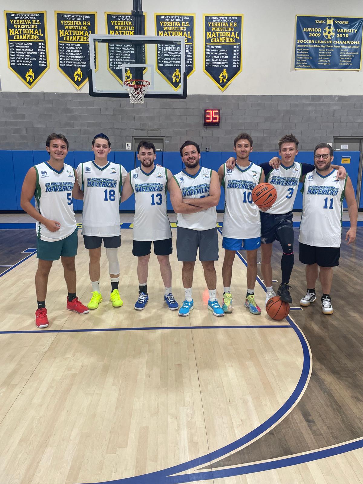GoKosherPanama.com Mavericks team photo