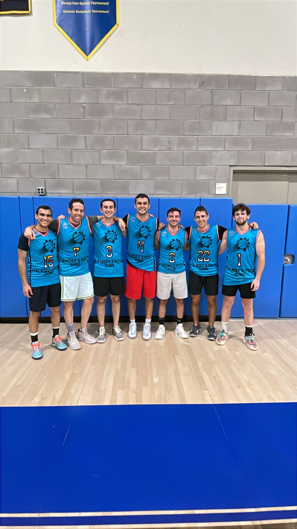 Fialkoff's Pizza Suns team photo