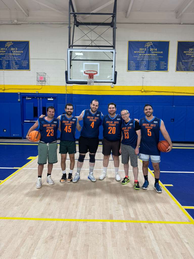 Sideline Suits Thunder team photo