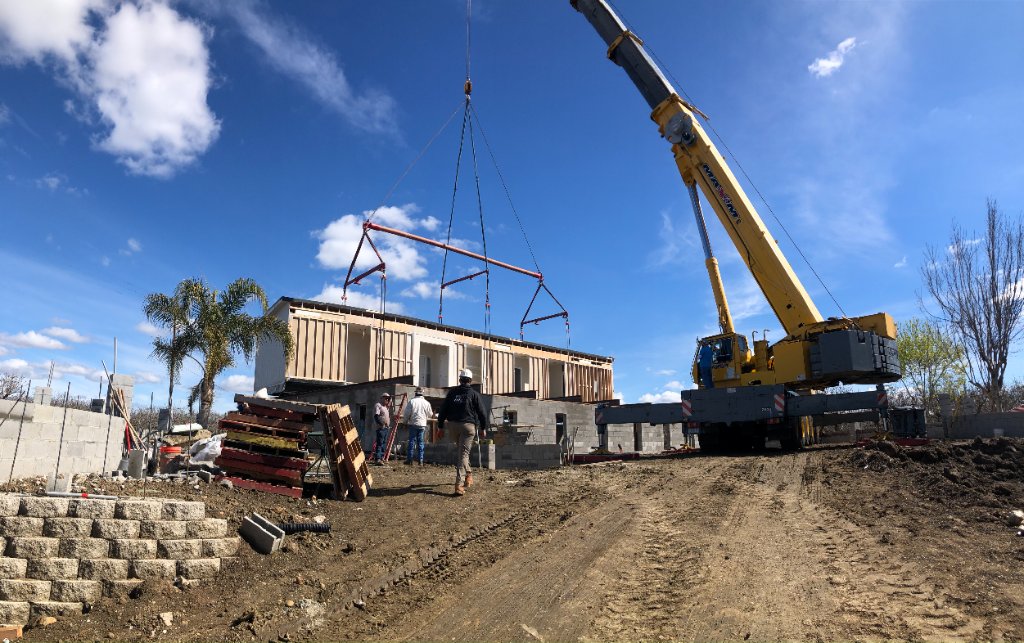 Crane Setting Modular Unit — Homeland Building & Development project serving California, Oregon, Washington, Nevada & Arizona