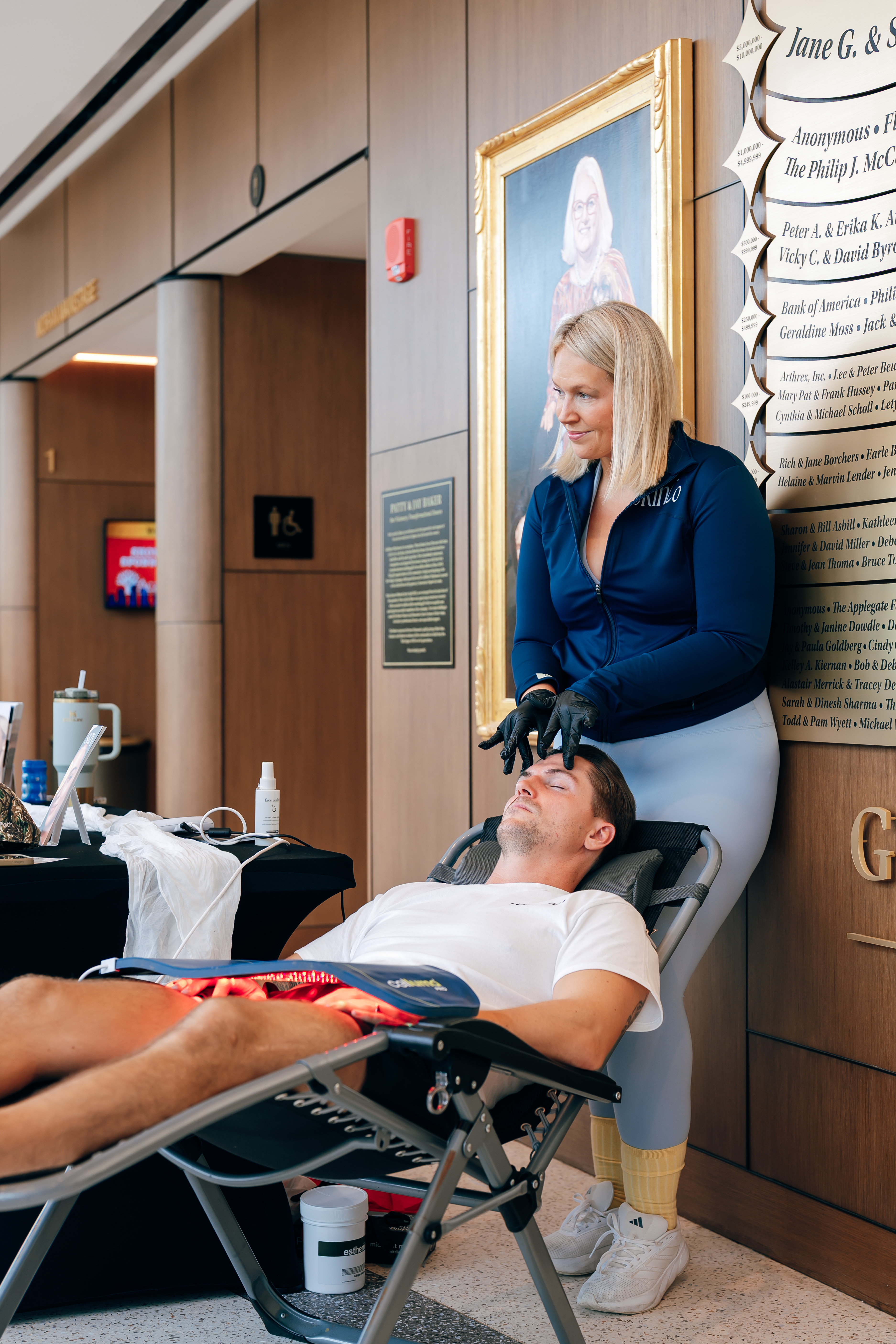 SkinCo of Naples brought Celluma LED light therapy treatments to the room, one reset at a time.